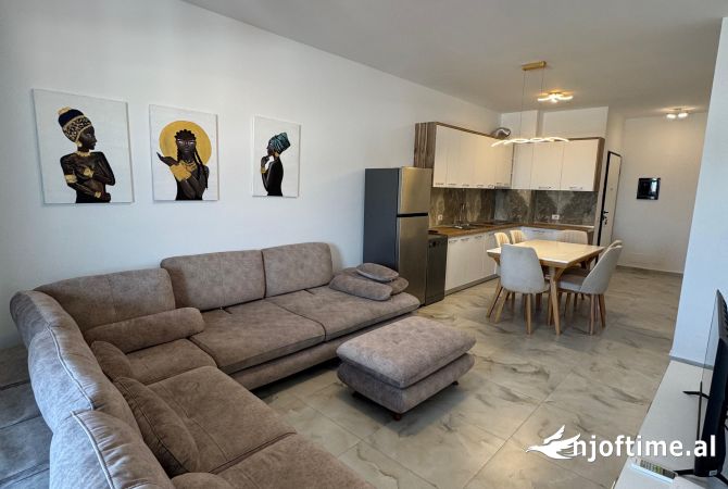 Shtepi me qera 2+1 ne Tirane - 650 Euro