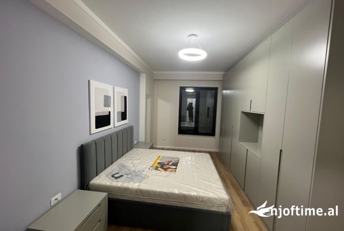 Shtepi me qera Apartament ne Tirane, 2+1, Mobilimi E mobiluar, Pagesa 650  Euro.