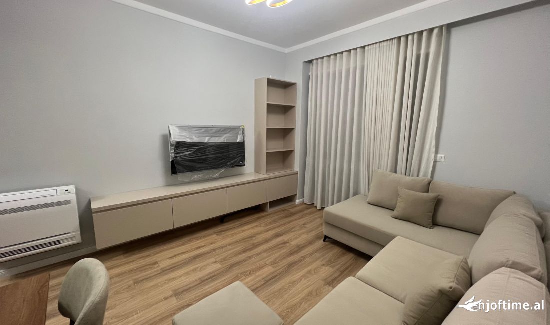 Shtepi me qera Apartament ne Tirane, 2+1, Mobilimi E mobiluar, Pagesa 650  Euro.