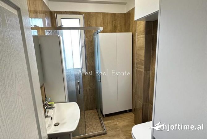 Shtepi me qera Apartament ne Tirane, 2+1, Mobilimi E mobiluar, Pagesa 60,000  Leke.