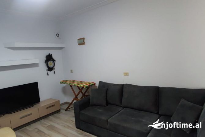 Shtepi me qera Apartament ne Tirane, 1+1, Mobilimi E mobiluar, Pagesa 550  Euro.