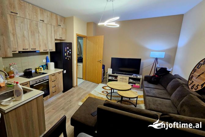 Shtepi me qera Apartament ne Tirane, 1+1, Mobilimi E mobiluar, Pagesa 60,000  Leke.