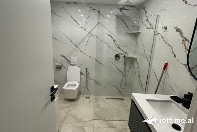 Shtepi me qera Apartament ne Tirane, 1+1, Mobilimi E mobiluar, Pagesa 65,000  Leke.