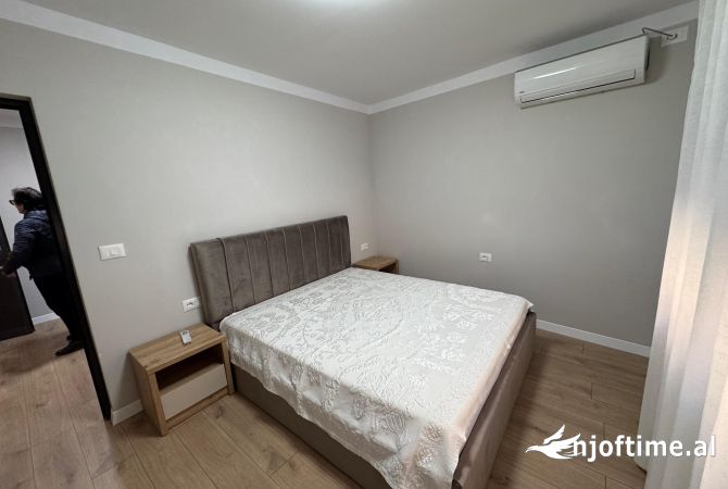 Shtepi me qera Apartament ne Tirane, 1+1, Mobilimi E mobiluar, Pagesa 600  Euro.