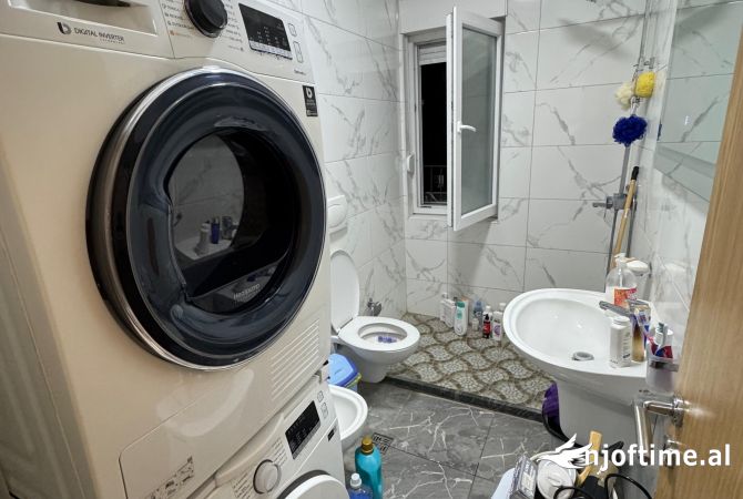 Shtepi me qera Apartament ne Tirane, 1+1, Mobilimi E mobiluar, Pagesa 60,000  Leke.