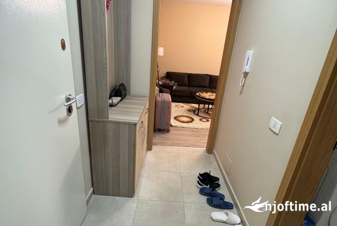 Shtepi me qera Apartament ne Tirane, 1+1, Mobilimi E mobiluar, Pagesa 60,000  Leke.