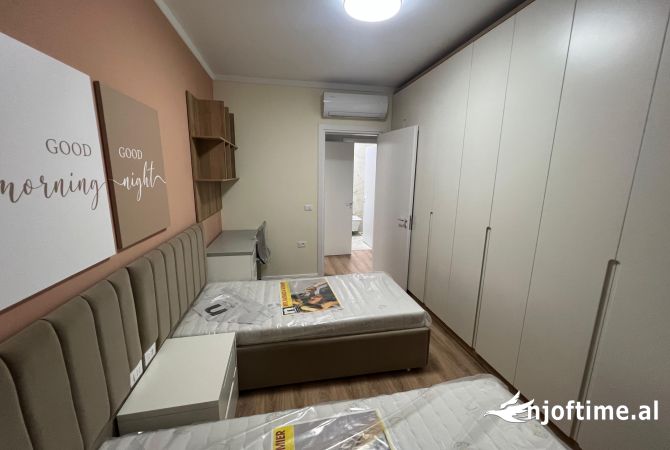 Shtepi me qera Apartament ne Tirane, 2+1, Mobilimi E mobiluar, Pagesa 650  Euro.