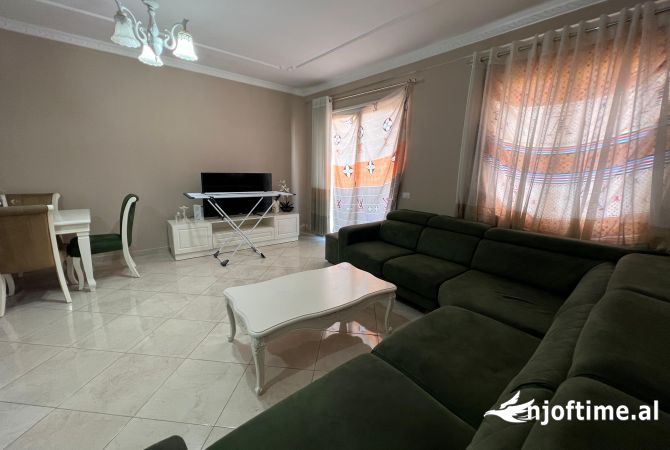 Shtepi me qera Apartament ne Tirane, 2+1, Mobilimi E mobiluar, Pagesa 600  Euro.