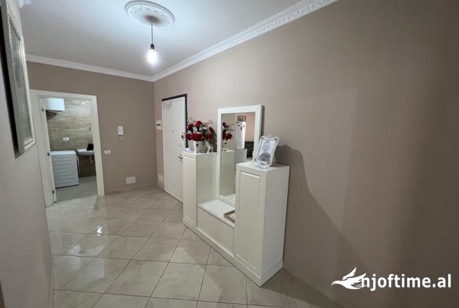 Shtepi me qera Apartament ne Tirane, 2+1, Mobilimi E mobiluar, Pagesa 600  Euro.