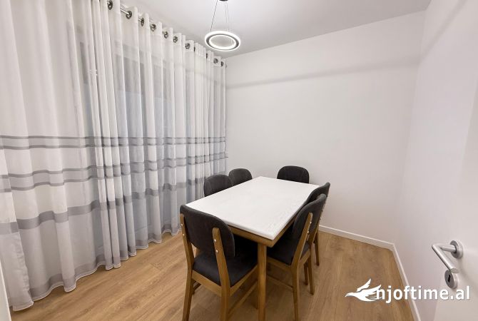 Shtepi me qera Apartament ne Tirane, 2+1, Mobilimi E mobiluar, Pagesa 650  Euro.
