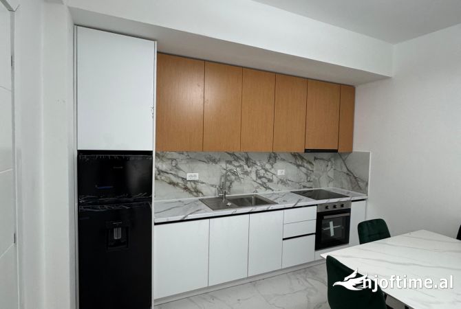 Shtepi me qera 1+1 ne Tirane - 450 Euro