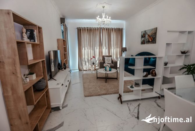 Shtepi me qera Apartament ne Tirane, 1+1, Mobilimi E mobiluar, Pagesa 80,000  Leke.