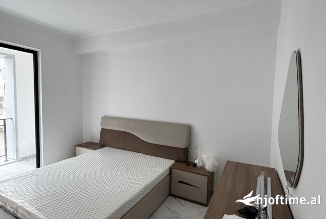 Shtepi me qera 1+1 ne Tirane - 450 Euro