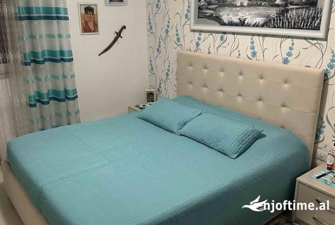 Shtepi ne shitje Apartament ne Tirane, 1+1, Mobilimi E mobiluar, Pagesa 100,000  Euro.