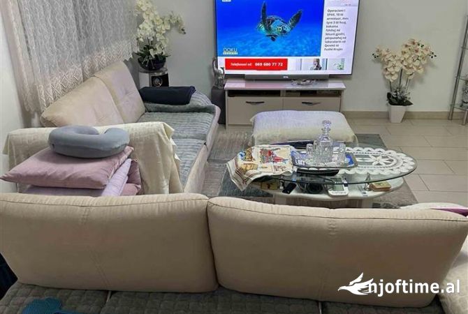 Shtepi ne shitje Apartament ne Tirane, 1+1, Mobilimi E mobiluar, Pagesa 100,000  Euro.