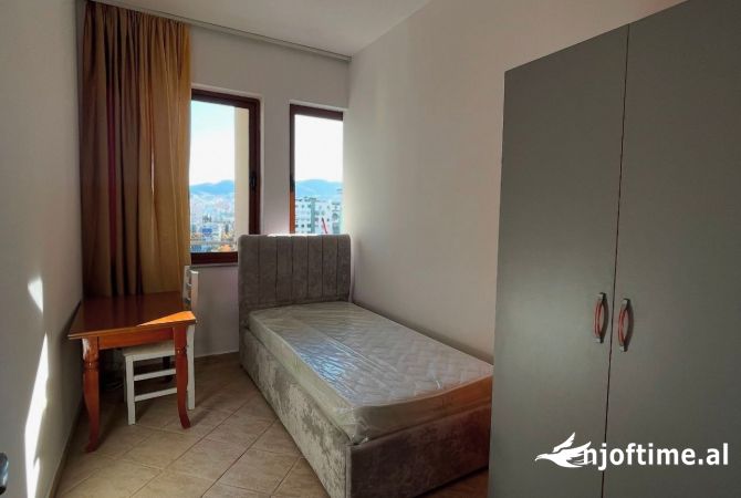 Shtepi me qera Apartament ne Tirane, 2+1, Mobilimi E mobiluar, Pagesa 750  Euro.
