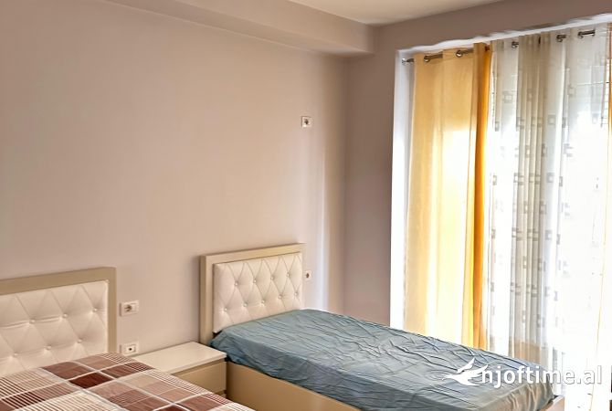 Shtepi me qera Apartament ne Tirane, 2+1, Mobilimi E mobiluar, Pagesa 700  Euro.