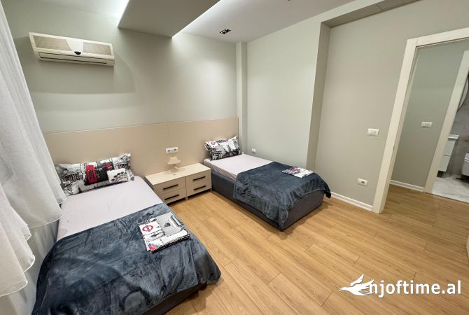 Shtepi me qera Apartament ne Tirane, 2+1, Mobilimi E mobiluar, Pagesa 700  Euro.