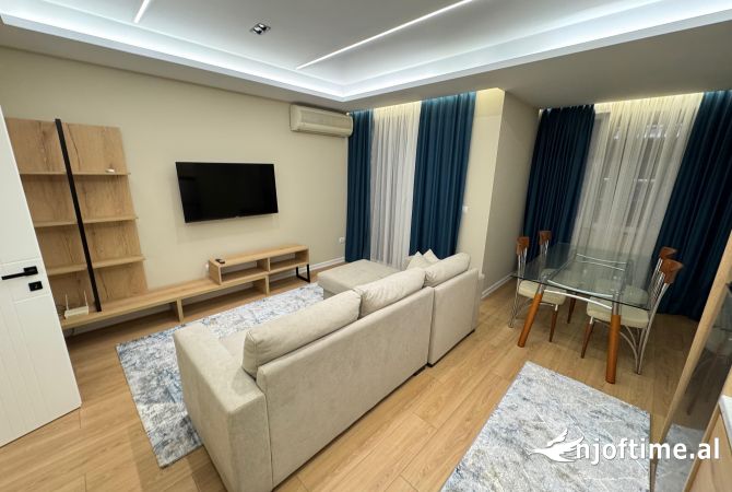 Shtepi me qera Apartament ne Tirane, 2+1, Mobilimi E mobiluar, Pagesa 700  Euro.