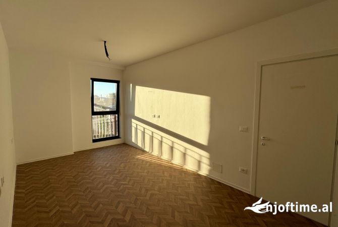 📣 QERA Ambient Biznesi , Apartament 2+1 Me 2 Tualete  📍 Garden Building Tirana , Prane 21-Dhjetori