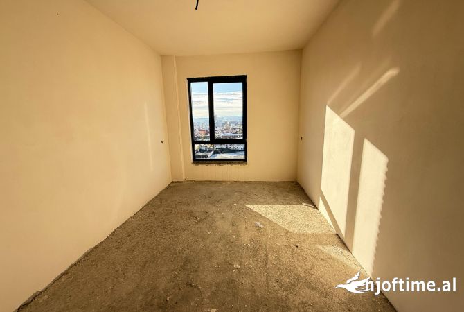 Shtepi ne shitje Apartament ne Tirane, 2+1, Mobilimi Bosh, pa mobiluar, Pagesa 138,180  Euro.