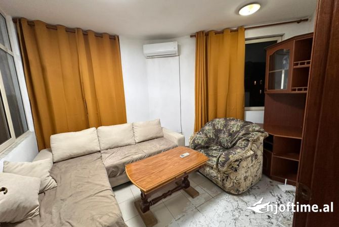 Shtepi me qera Apartament ne Tirane, 1+1, Mobilimi E mobiluar, Pagesa 450  Euro.