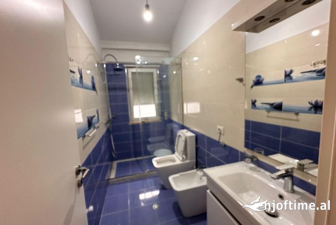 Shtepi me qera Apartament ne Tirane, 4+1, Mobilimi E mobiluar, Pagesa 100,000  Leke.