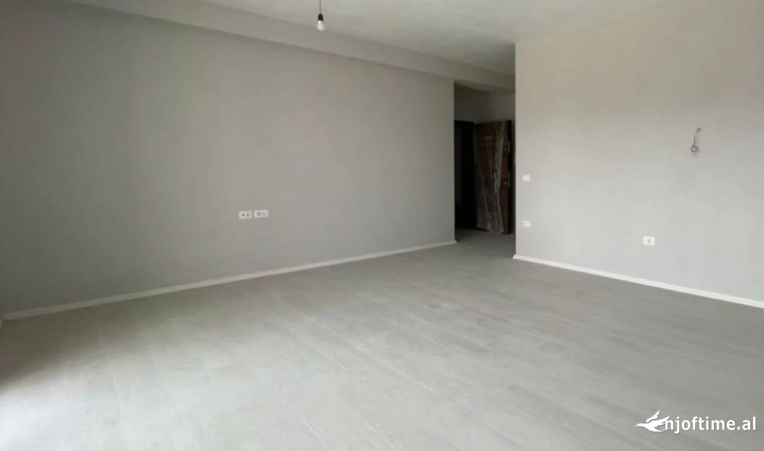 Shtepi me qera Apartament ne Tirane, 2+1, Mobilimi E mobiluar, Pagesa 490  Euro.
