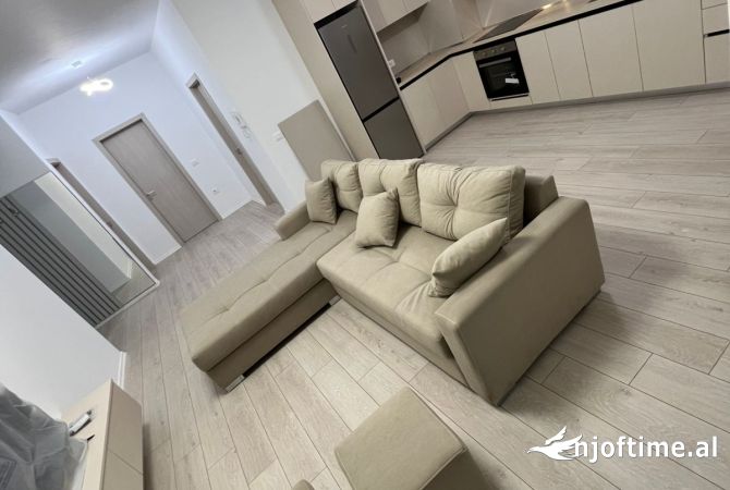 Shtepi me qera Apartament ne Tirane, 2+1, Mobilimi E mobiluar, Pagesa 650  Euro.
