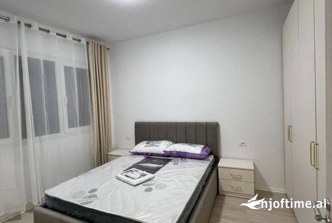 Shtepi me qera Apartament ne Tirane, 2+1, Mobilimi E mobiluar, Pagesa 650  Euro.