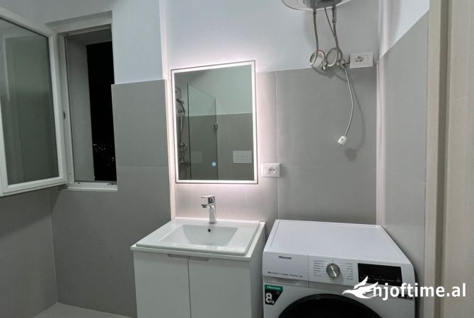 Shtepi me qera Apartament ne Tirane, 2+1, Mobilimi E mobiluar, Pagesa 650  Euro.