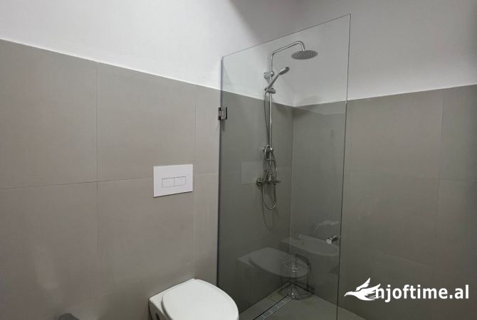 Shtepi me qera Apartament ne Tirane, 2+1, Mobilimi E mobiluar, Pagesa 650  Euro.