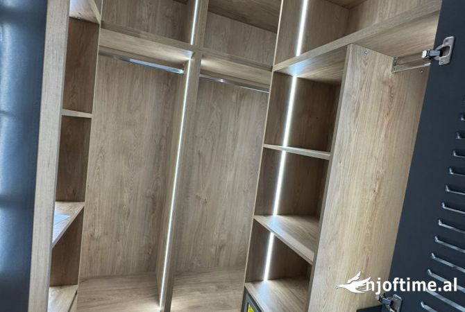 Shtepi ne shitje Apartament ne Tirane, 1+1, Mobilimi E mobiluar, Pagesa 160,000  Euro.