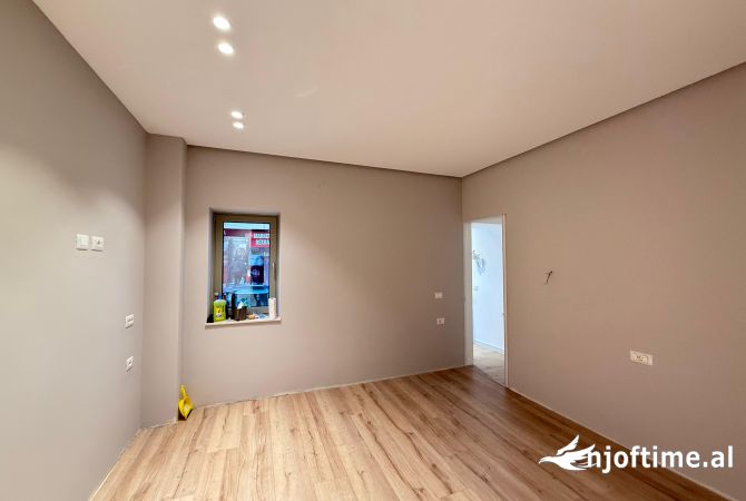 Ambient biznesi me qera 3+1 ne Tirane - 70,000 Leke