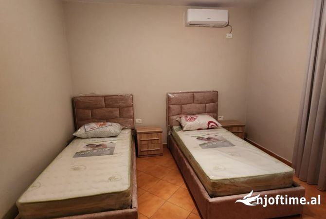 Shtepi me qera Apartament ne Tirane, 2+1, Mobilimi E mobiluar, Pagesa 55,000  Leke.