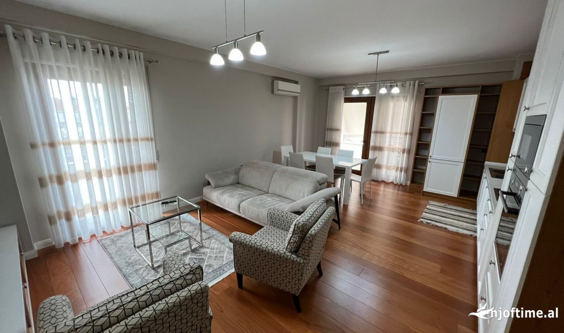 Shtepi me qera Apartament ne Tirane, 3+1, Mobilimi E mobiluar, Pagesa 1,100  Euro.