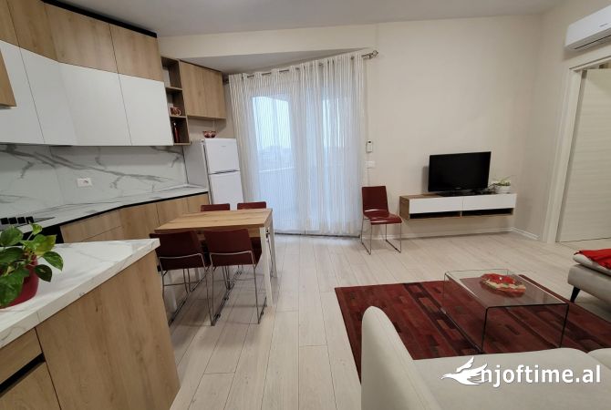 Shtepi me qera Apartament ne Tirane, 1+1, Mobilimi E mobiluar, Pagesa 55,000  Leke.
