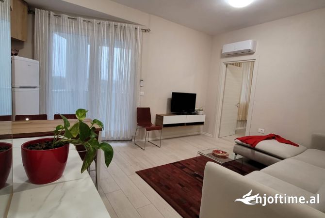 Shtepi me qera Apartament ne Tirane, 1+1, Mobilimi E mobiluar, Pagesa 55,000  Leke.