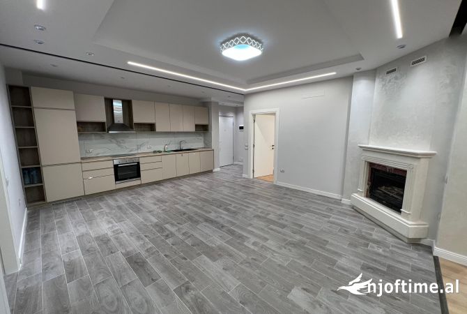 Shtepi ne shitje Apartament ne Tirane, 3+1, Mobilimi Bosh, pa mobiluar, Pagesa 280,000  Euro.