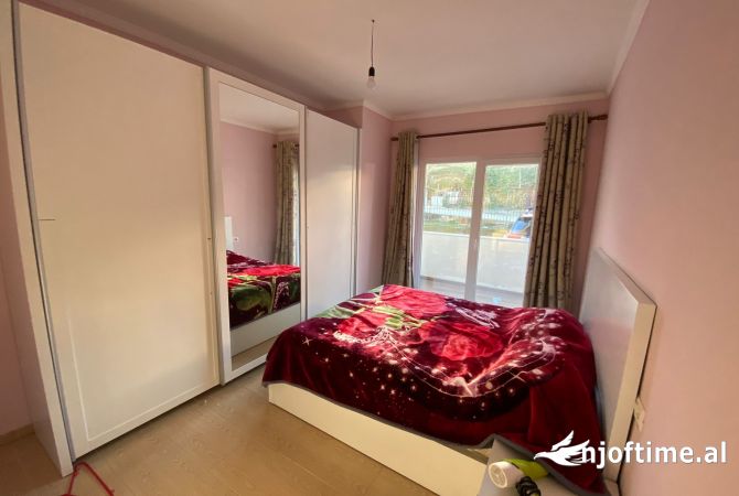 Shtepi me qera 2+1 ne Tirane - 330 Euro