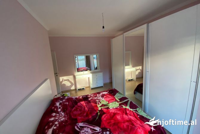 Shtepi me qera 2+1 ne Tirane - 330 Euro