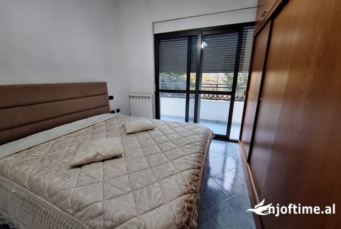 Shtepi me qera Apartament ne Tirane, 2+1, Mobilimi E mobiluar, Pagesa 45,000  Leke.
