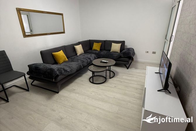 Shtepi me qera 1+1 ne Tirane - 680 Euro