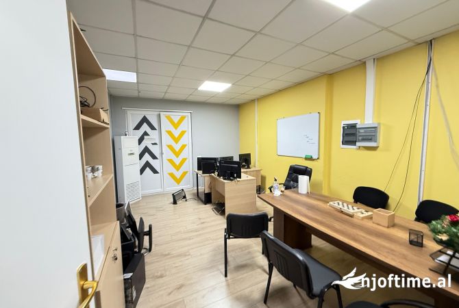 Ambient biznesi me qera 3+1 ne Tirane - 7,000 Euro