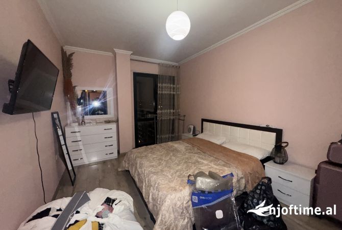Shtepi me qera Apartament ne Tirane, 1+1, Mobilimi E mobiluar, Pagesa 600  Euro.