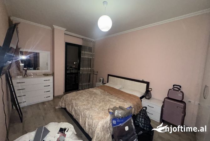 Shtepi me qera Apartament ne Tirane, 1+1, Mobilimi E mobiluar, Pagesa 600  Euro.