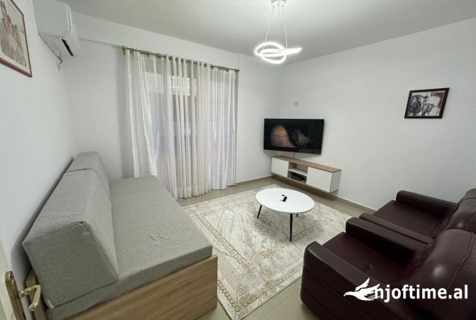 Shtepi me qera 1+1 ne Tirane - 48,000 Leke