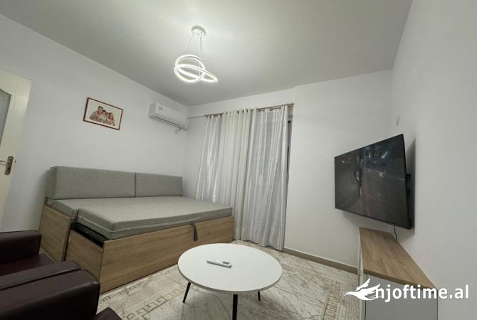 Shtepi me qera 1+1 ne Tirane - 48,000 Leke
