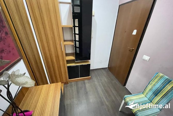 Shtepi me qera Apartament ne Tirane, 2+1, Mobilimi E mobiluar, Pagesa 500  Euro.