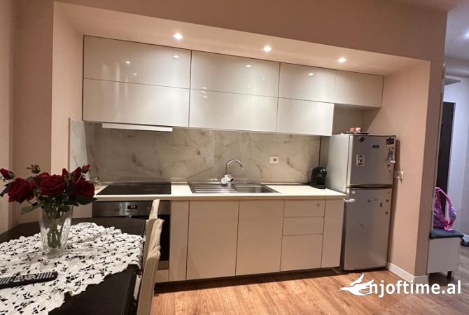 Shtepi me qera 2+1 ne Tirane - 400 Euro